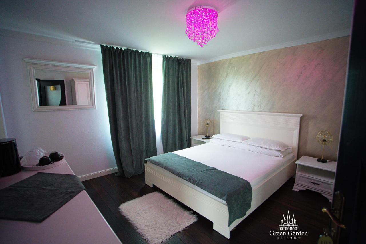 Green Garden Resort Cicirlau エクステリア 写真